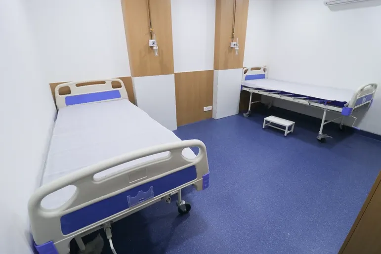 RECOVERY ROOM